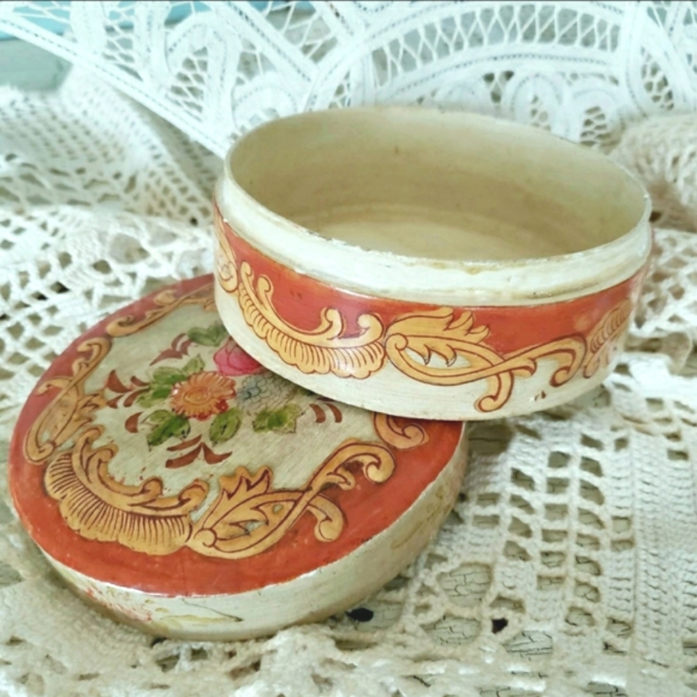 Vintage 50s Paper Mache Trinket Ring Gift Box Romantic Floral Roses Shabby